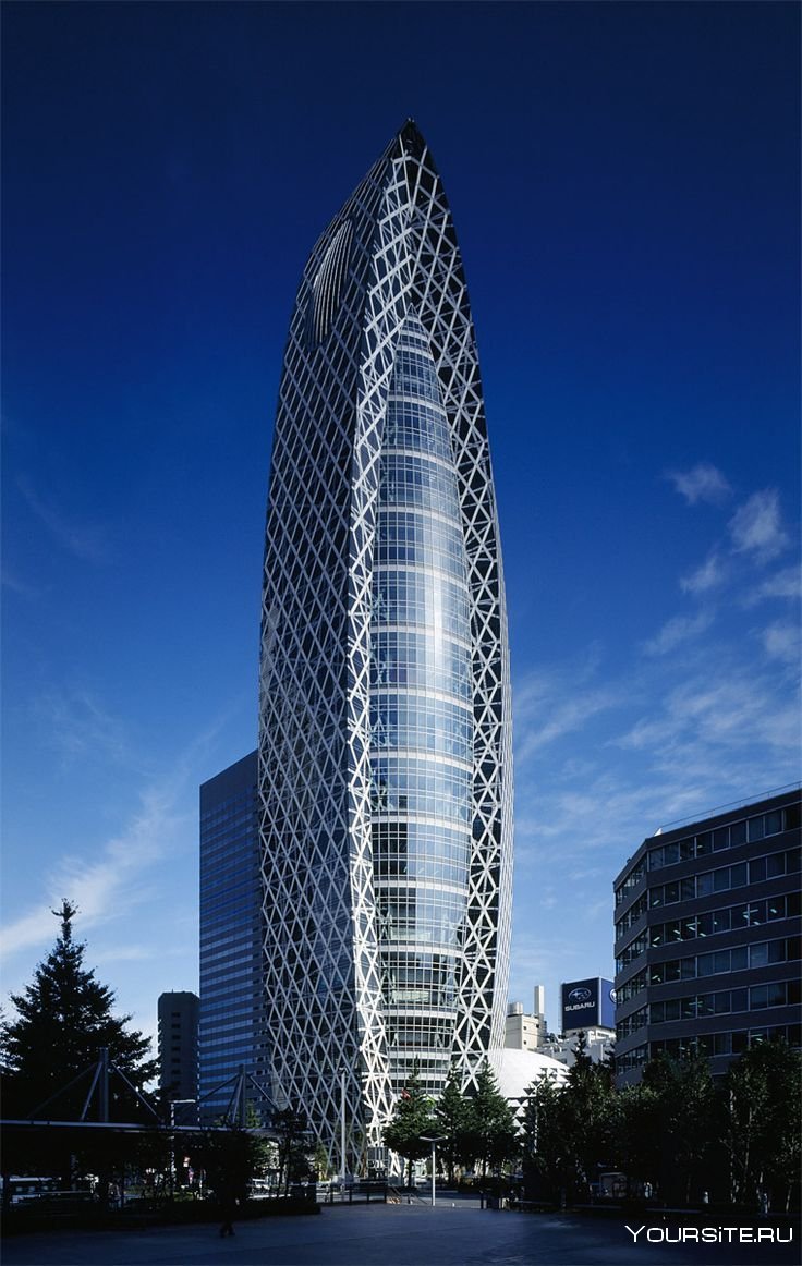Здание Cocoon Tower в Токио