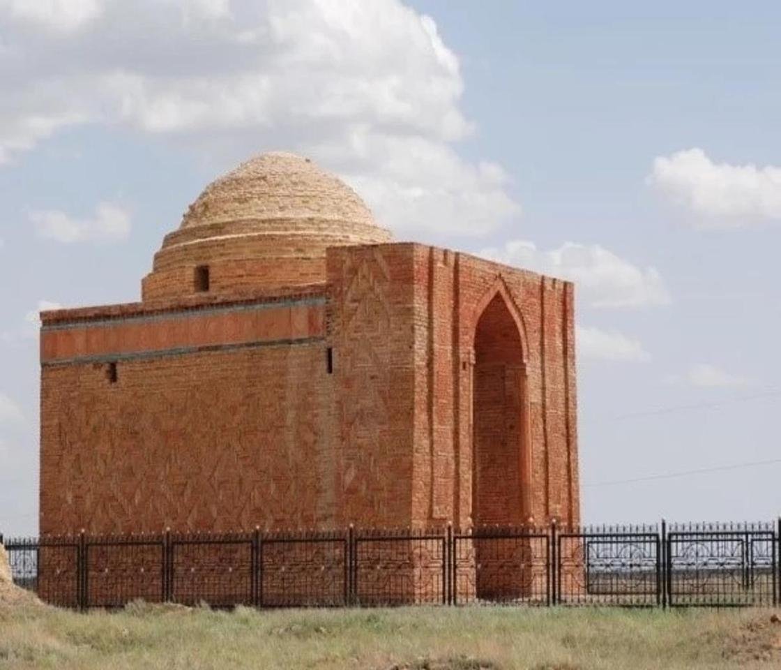 Древние памятники казахстана