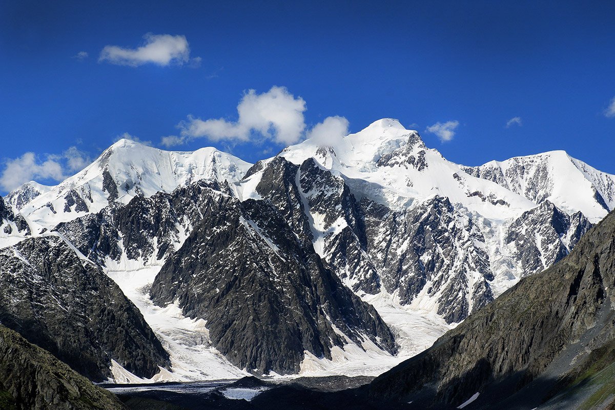 Самая высокая вершина казахстана