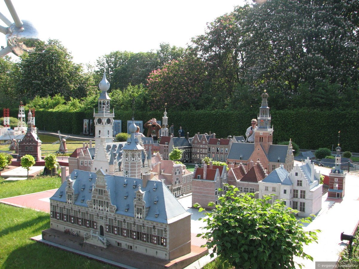 В стране находится парк мини европа. Парк мини-Европа (Mini-Europe), Брюссель, Бельгия. Парк мини Европа в Бельгии. Парк миниатюр мини Европа в Брюсселе. Бельгия достопримечательности мини Европа.