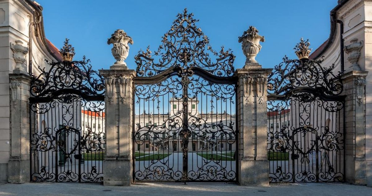 Ворота в париже фото