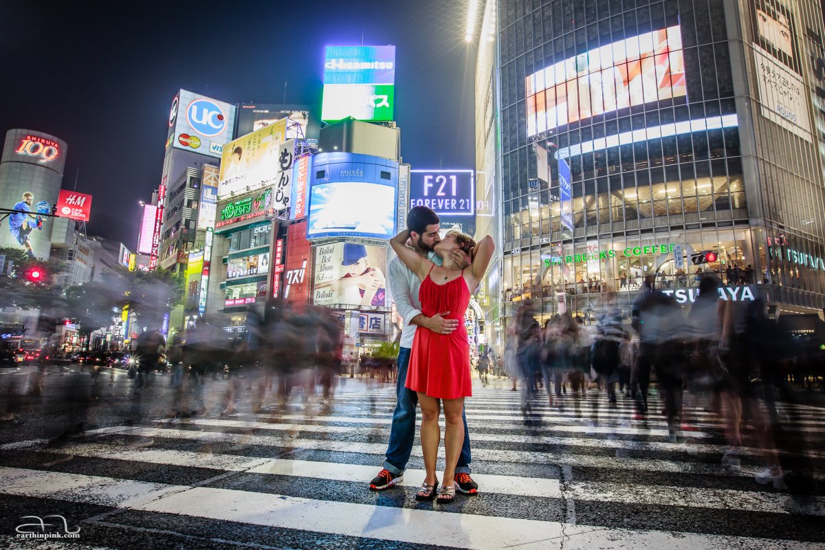 To japan. Япония Сибуя люди. Перекресток в Японии. Аниме перекресток в Токио. Японская суета.