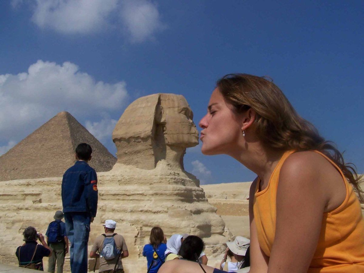 пирамиды туристы