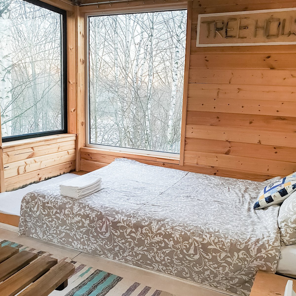 Кемпинг переславль залесский. Treehouse Camping Переславль Залесский. Кемпинг дом на дереве Переславль. Дом на дереве Переславль Залесский. Домик на дереве Переславль Залесский.