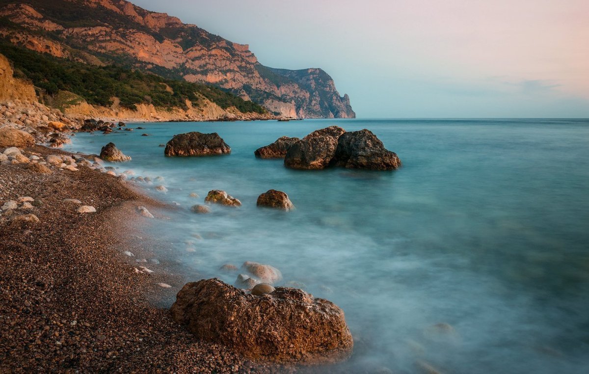 Берег черного моря крым. Ласпи мыс Айя. Мыс Айя Балаклава. Пляж Ласпи мыс Айя. ЮБК Крым мыс Айя.