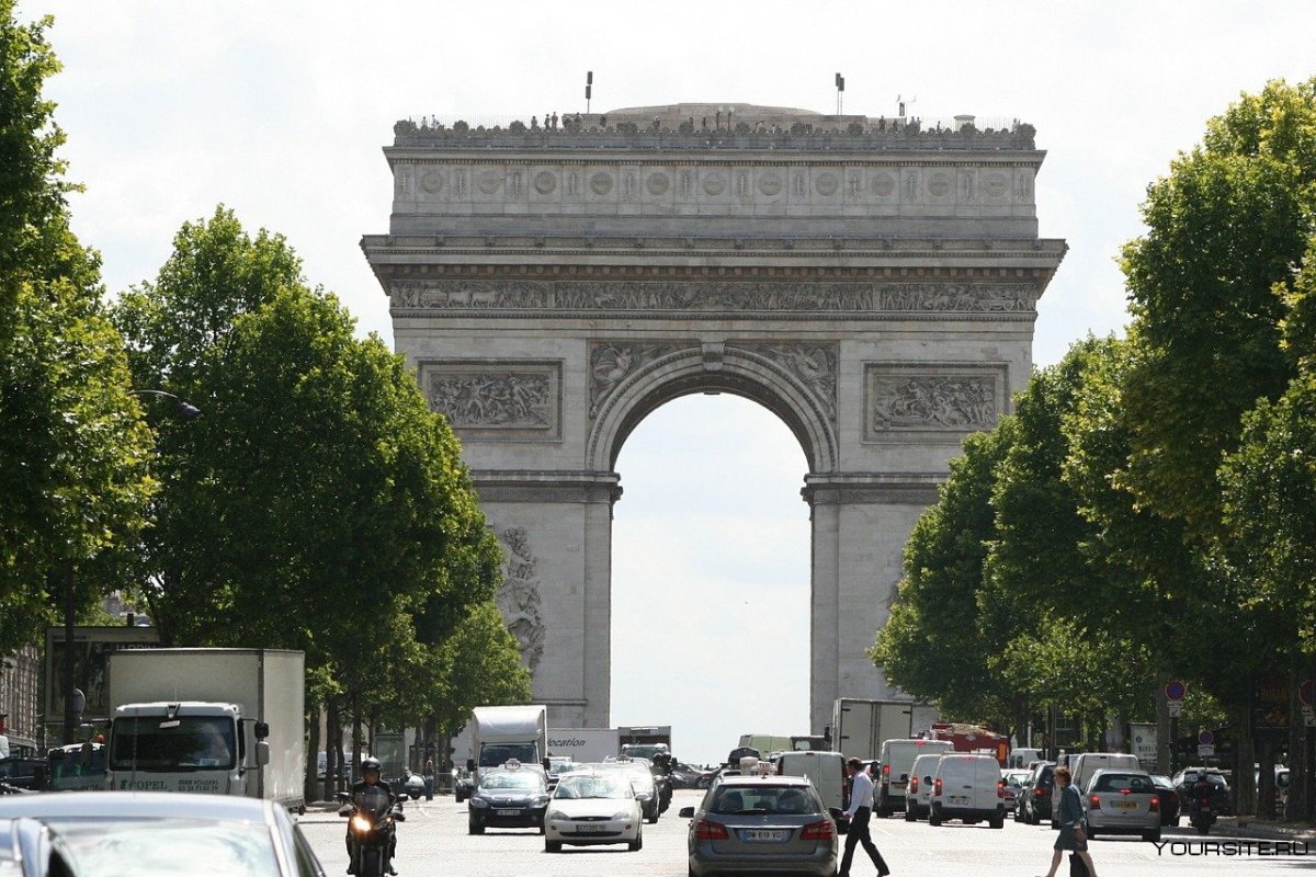 Триумфальная арка в париже архитектор