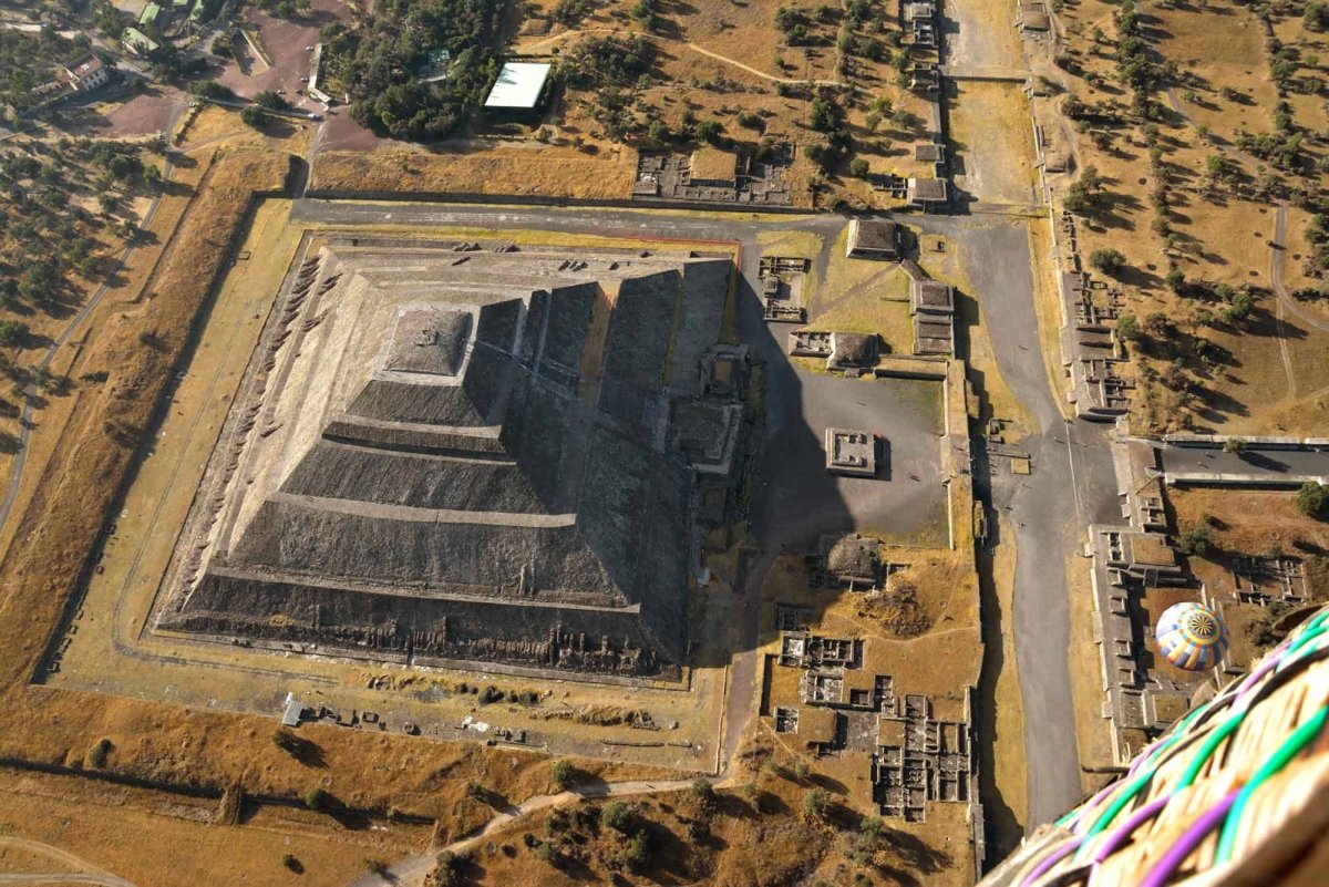 Пирамиды рядом с мехико