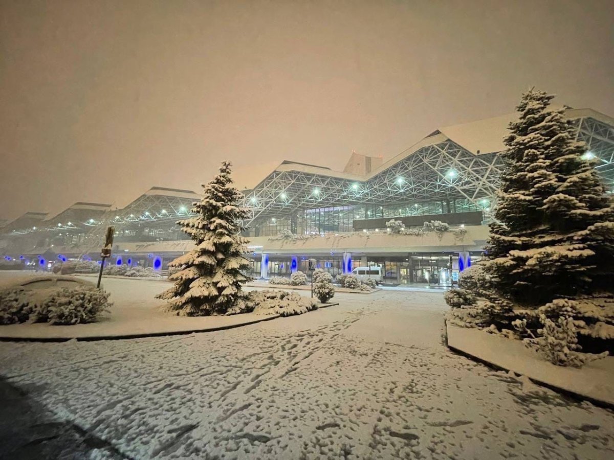 Международный аэропорт Сочи имени в. и. Севастьянова