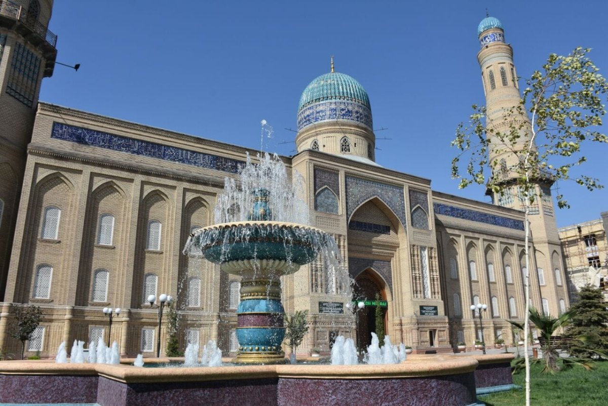 Мечеть в Андижане