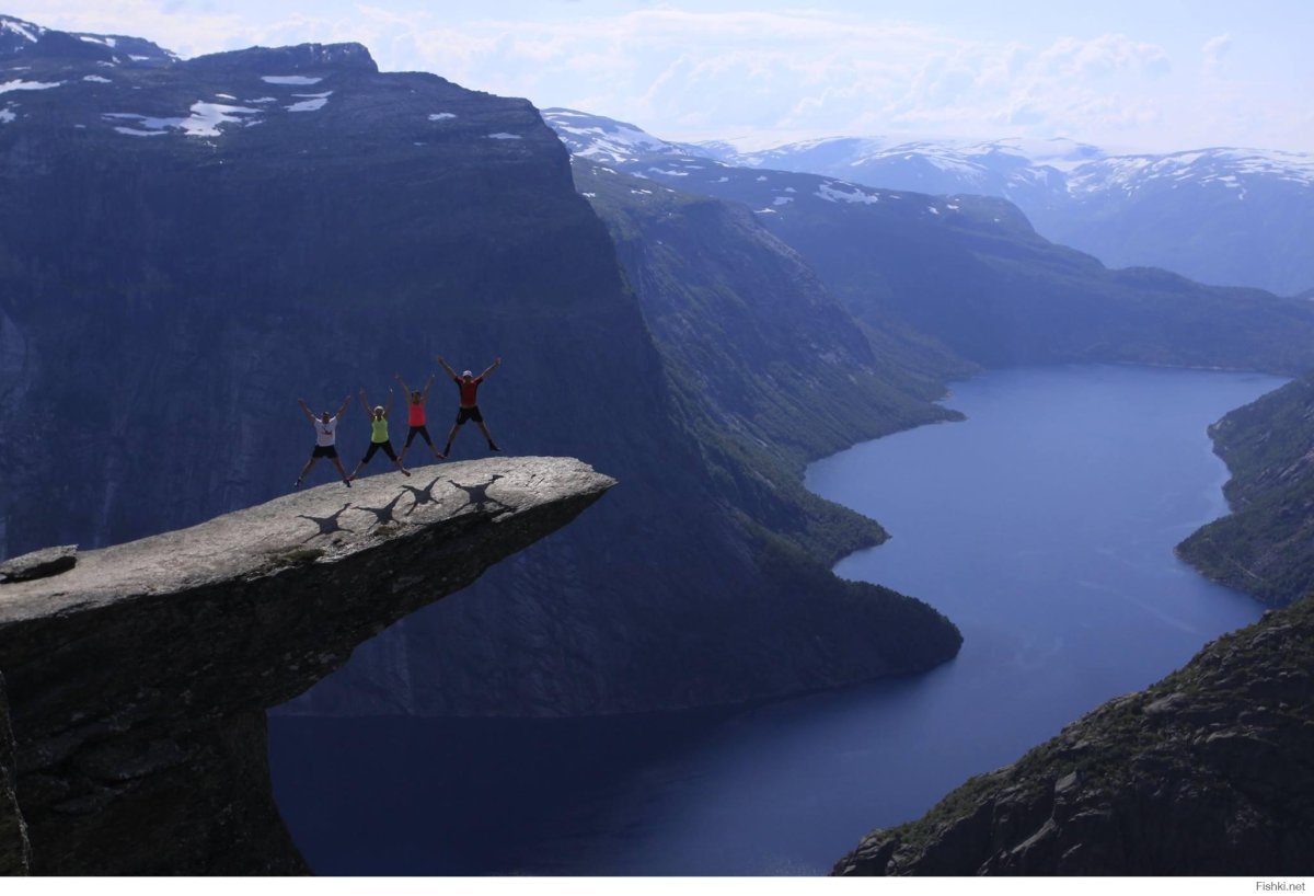 Trolltunga hello Internet