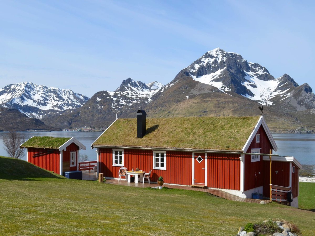 Домики в норвегии красные