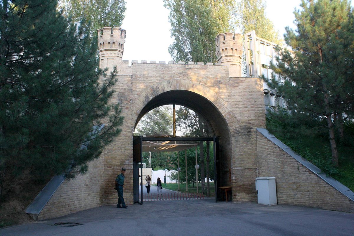 Памятники воителям Бухары
