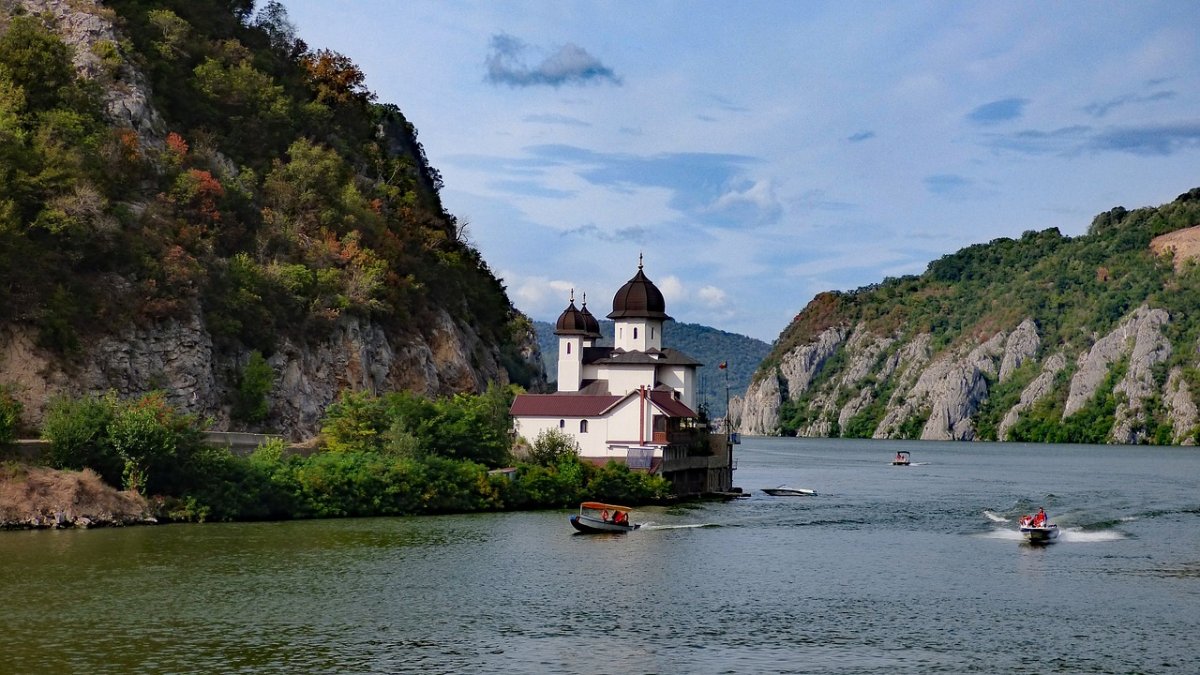 Крупные озера румынии