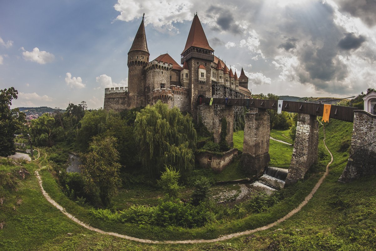 Замок Корвинов, Трансильвания, Румыния