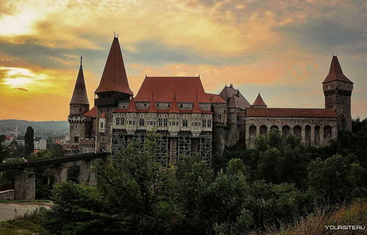 Замок Корвинов, Трансильвания, Румыния