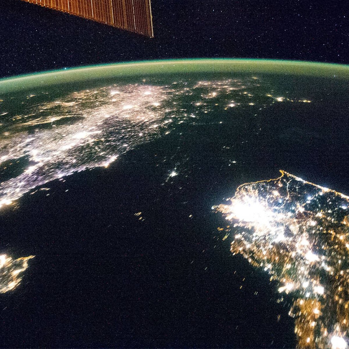 фото северной кореи ночью из космоса