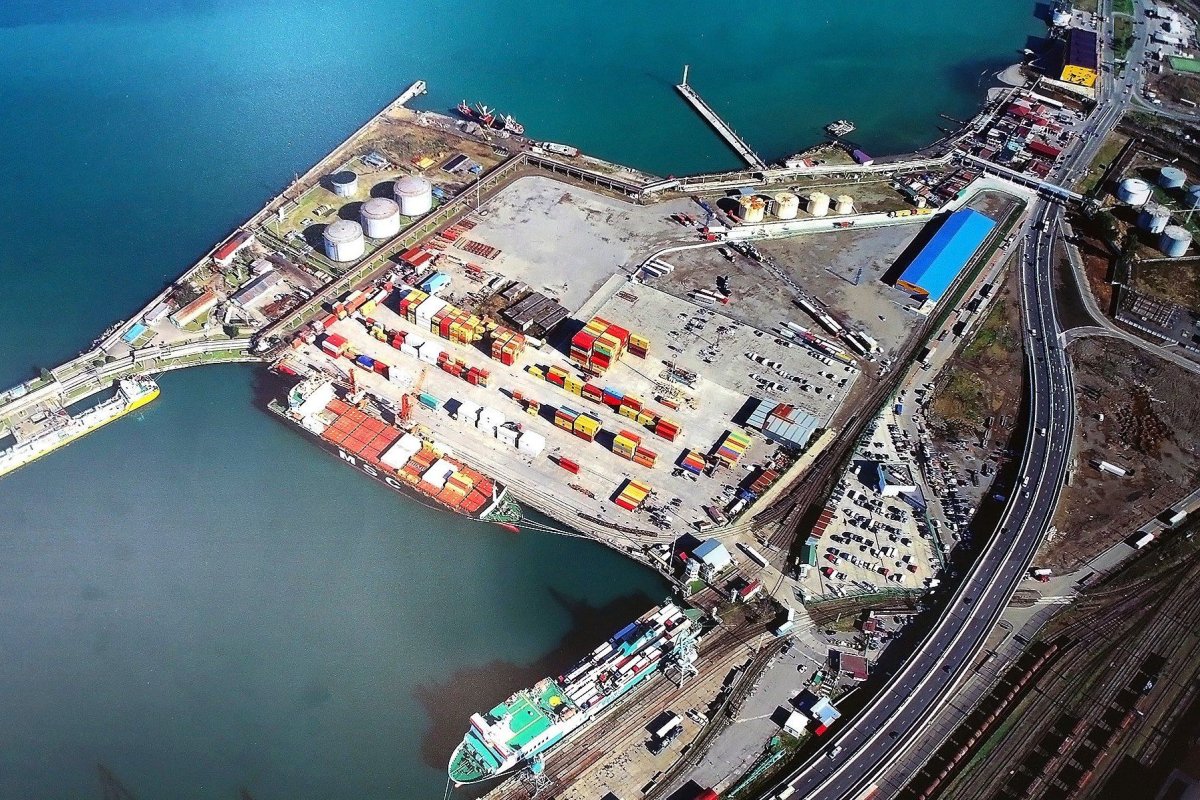 Морской порт в Поти Грузия
