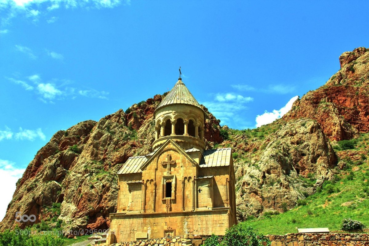Женский монастырь в армении