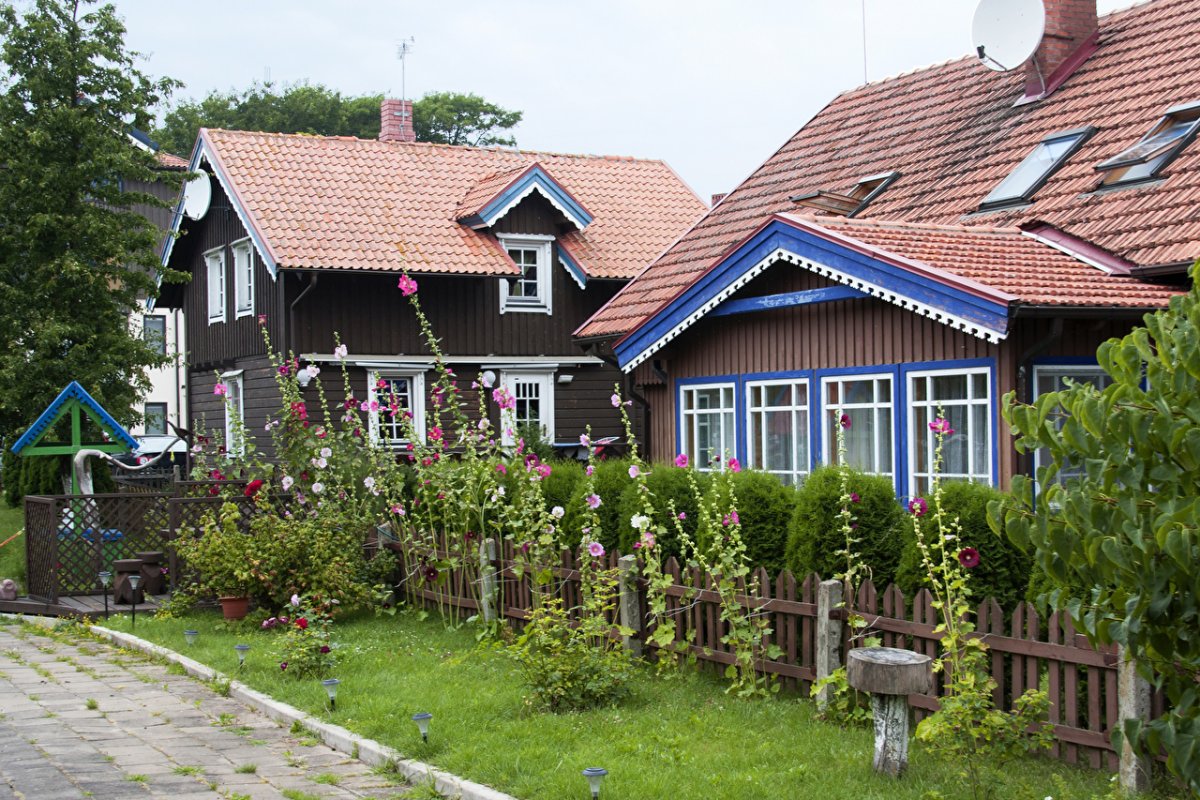 Кирпично деревянный дом