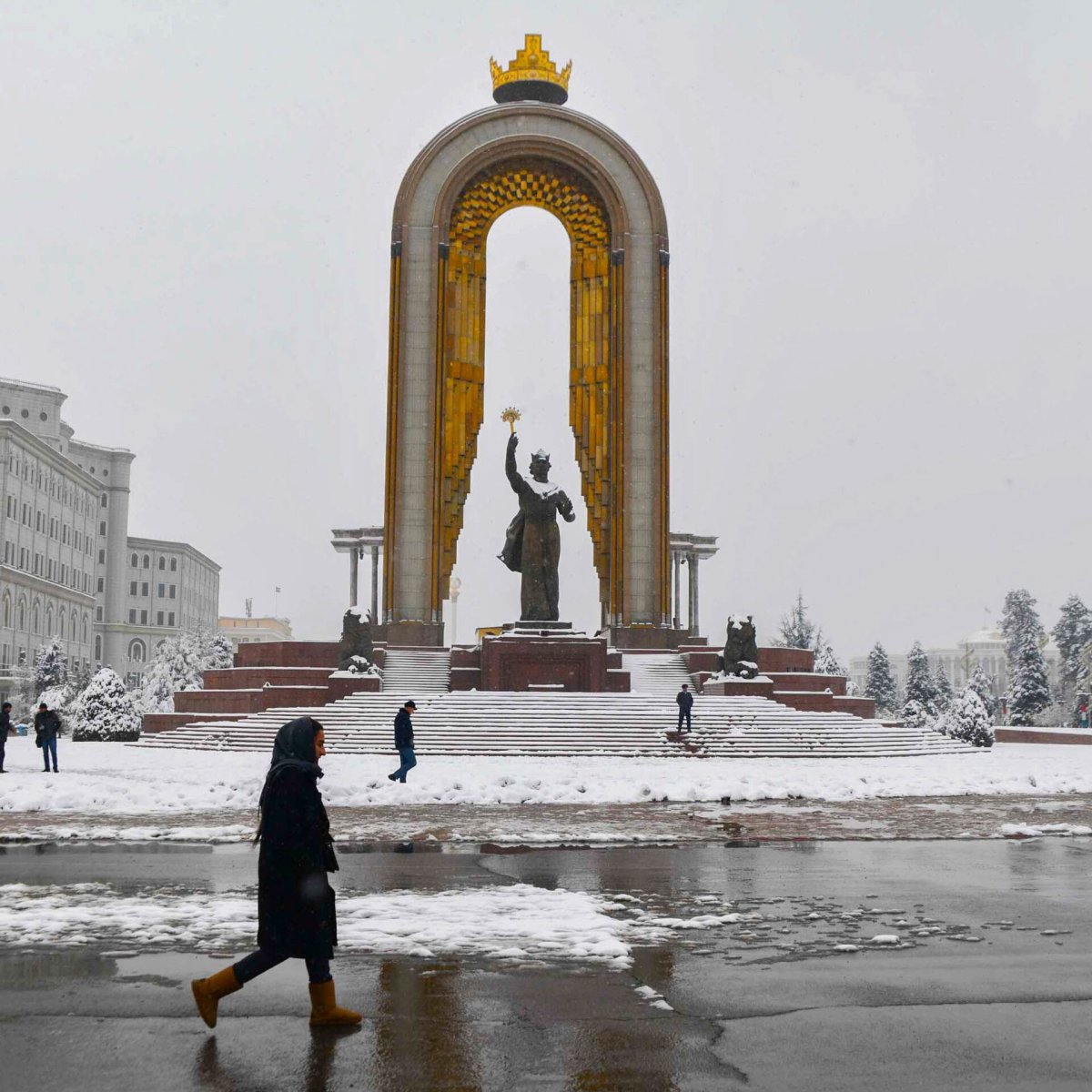 Зима в Душанбе