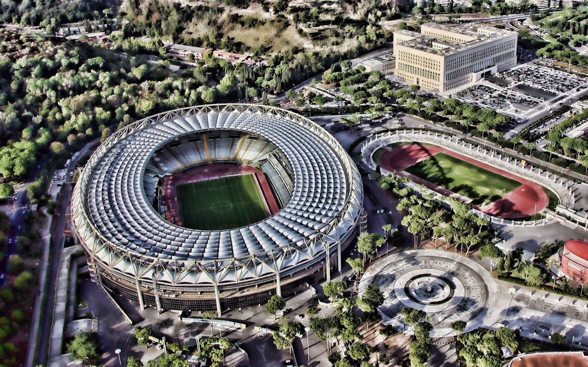 Самый большой стадион в таджикистане