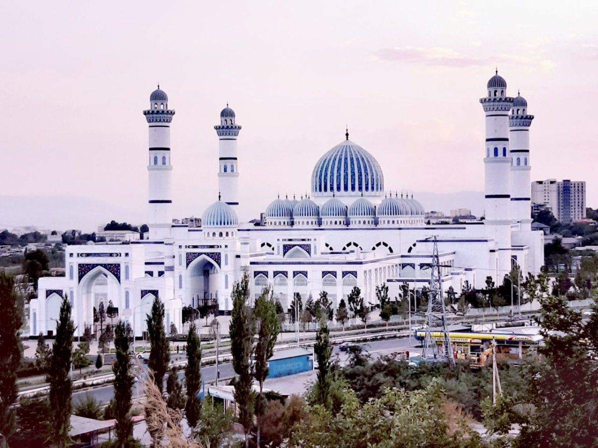 Самая большая мечеть таджикистана