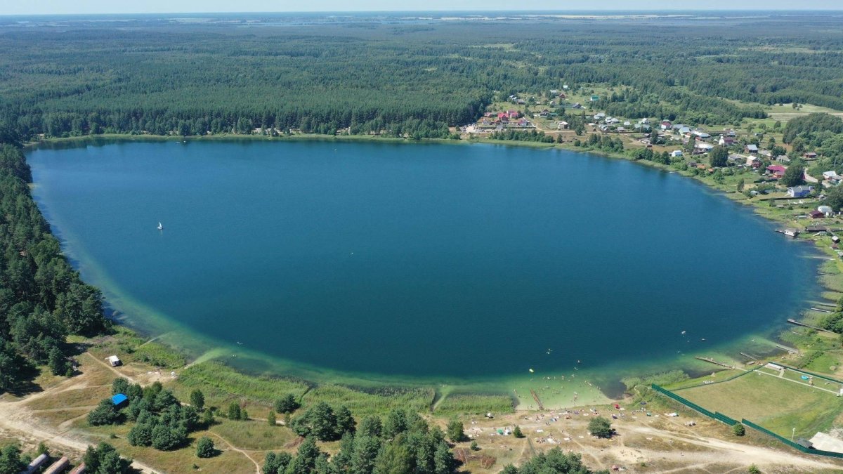 Зеркальная гладь воды