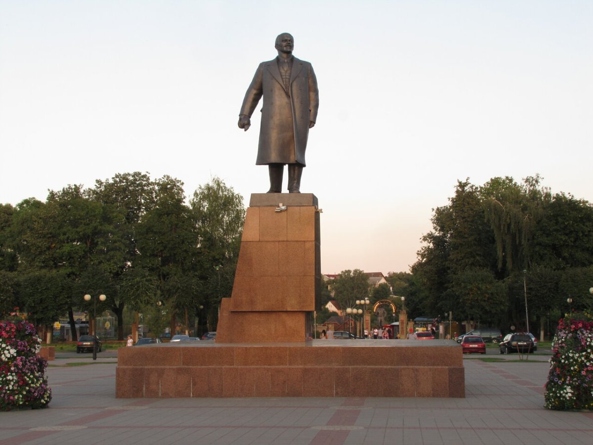 Памятник Ленину в Минске