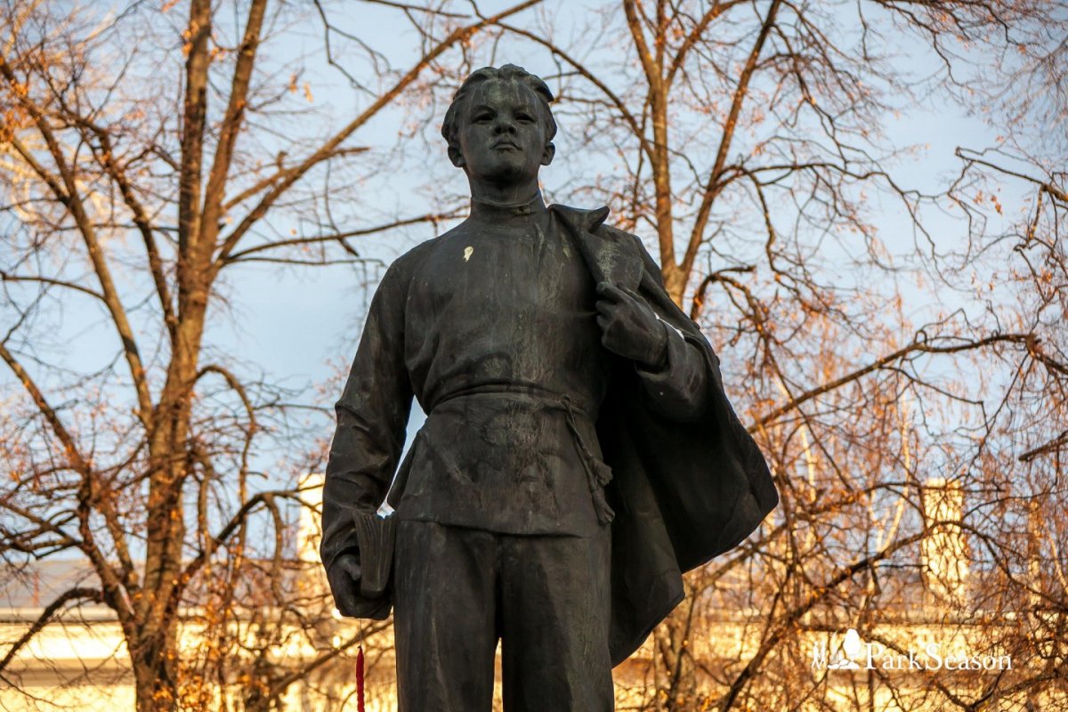 Памятник Ленина ГРЭС Мыски