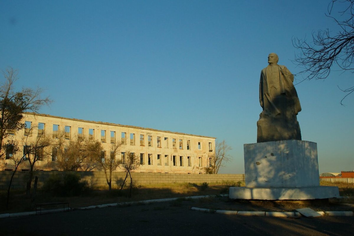 Памятник ленину в казахстане