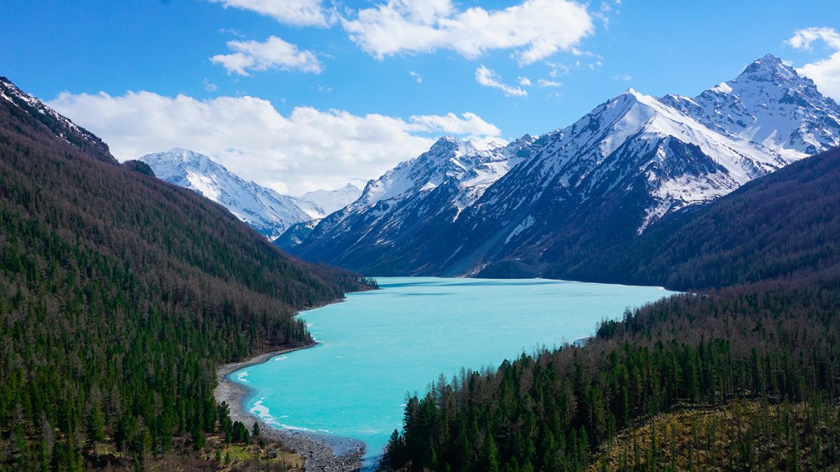 Самое крупное горное озеро казахстана