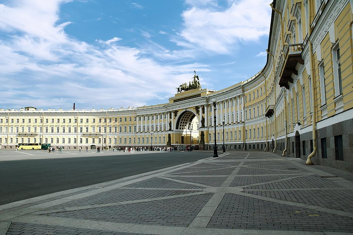 Здание главного штаба в СПБ интересные факты