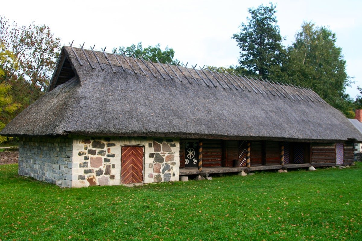 Латвии сельский дом