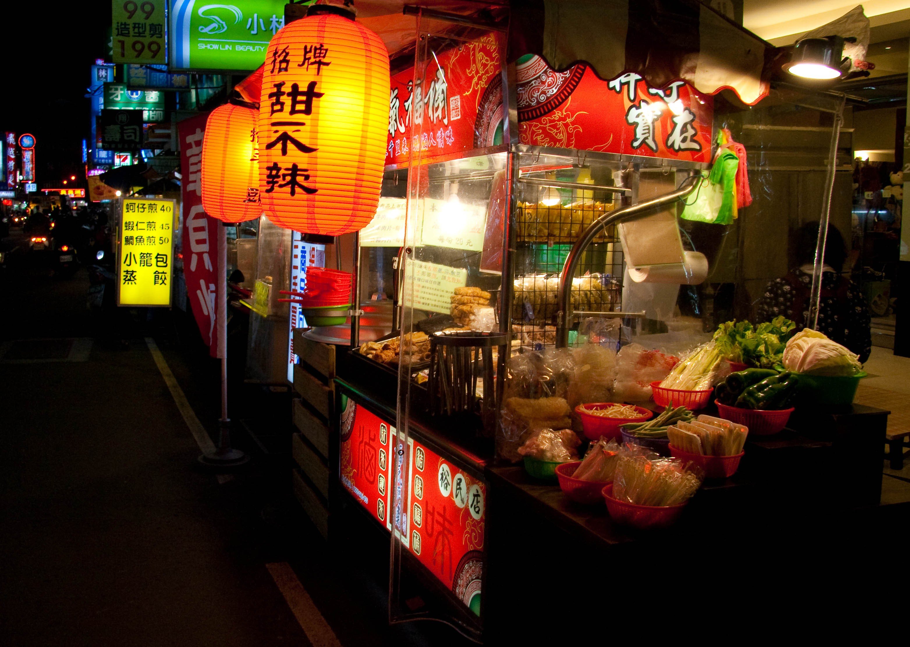 Ночной рынок гуанчжоу. Гуанчжоу еда уличная. Гуанчжоу рынок. Гуанчжоу блюдо. Фаст фуд Звездочка.