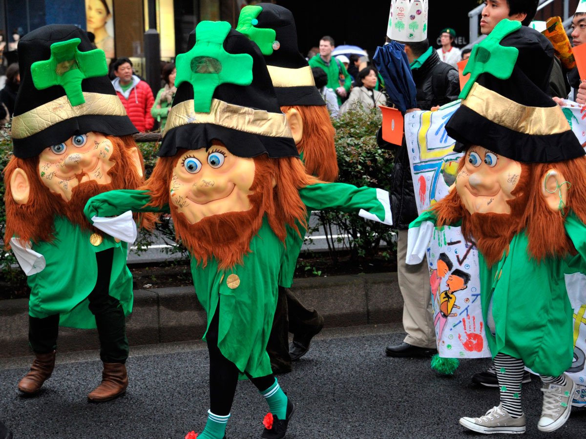 Ireland holidays. День Святого Патрика в Ирландии. Праздник St Patrick's Day. Св Патрик ирландский праздник. Святой Патрик Ирландия.