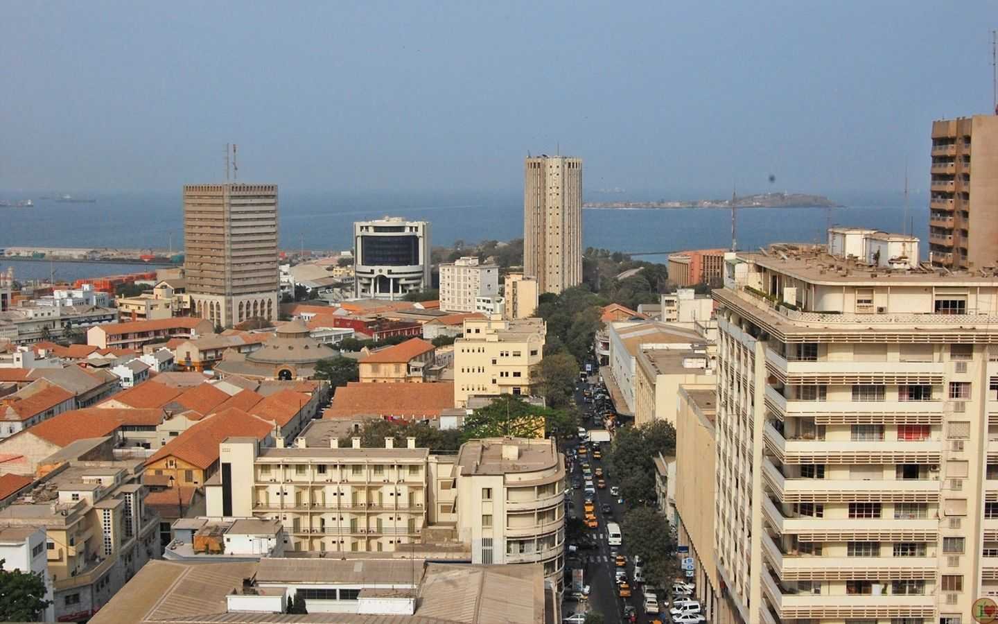 Африканская столица 5. Город Дакар Сенегал. Порт Дакар Сенегал. Сенегал столица. Дакар столица.