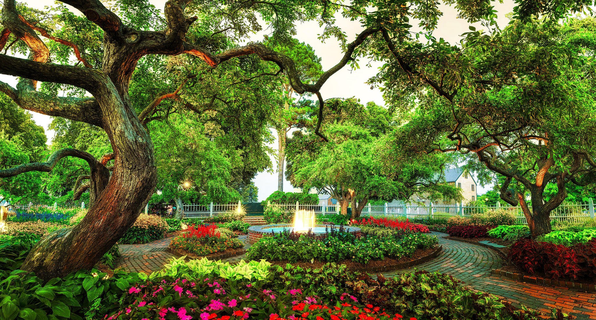 My new park. Парк Шеффилд Гарден,природа,цветы,деревья,. Парк «сады Принсес-стрит». Парк тианамин. Сейнт-Джордж Гарденс парк.