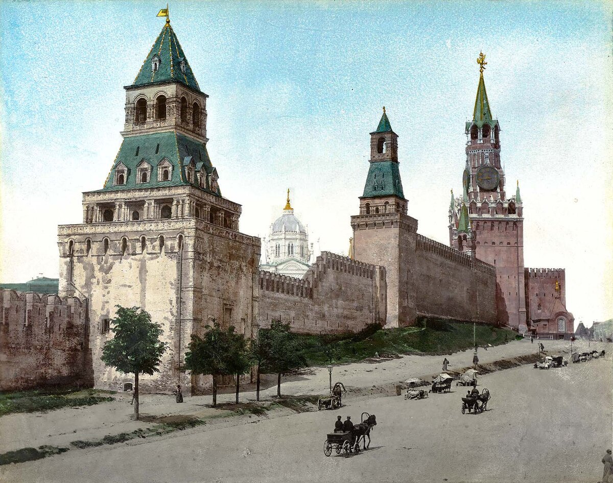 Константино-Еленинская башня Московского Кремля
