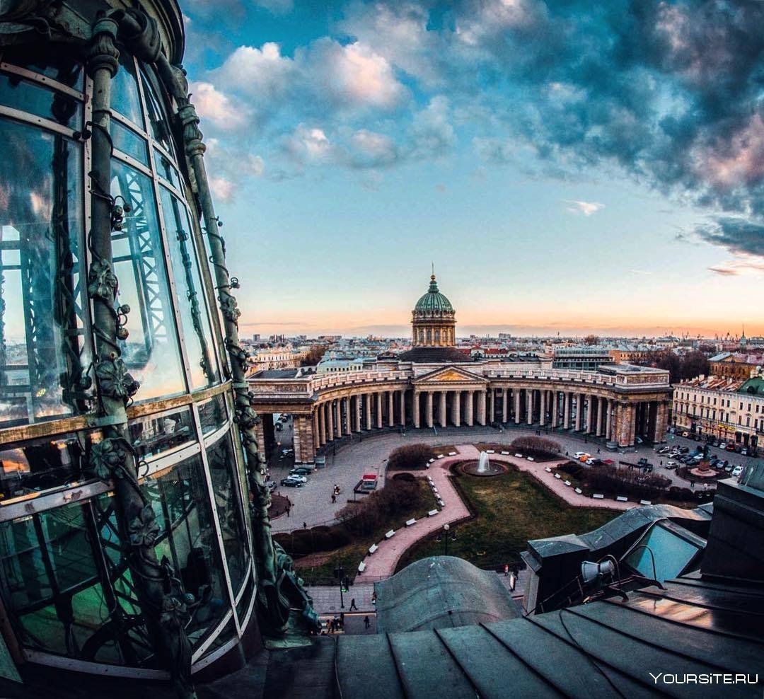 Зингер в Питере крыша