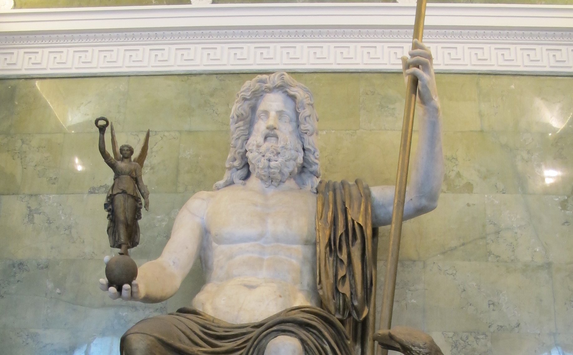 Юпитер это бог. Скульптура Зевса в Эрмитаже. Зевс Юпитер скульптура. Статуя Юпитера в Эрмитаже. Эрмитаж Юпитер Зевс статуя Зевса-Юпитера.