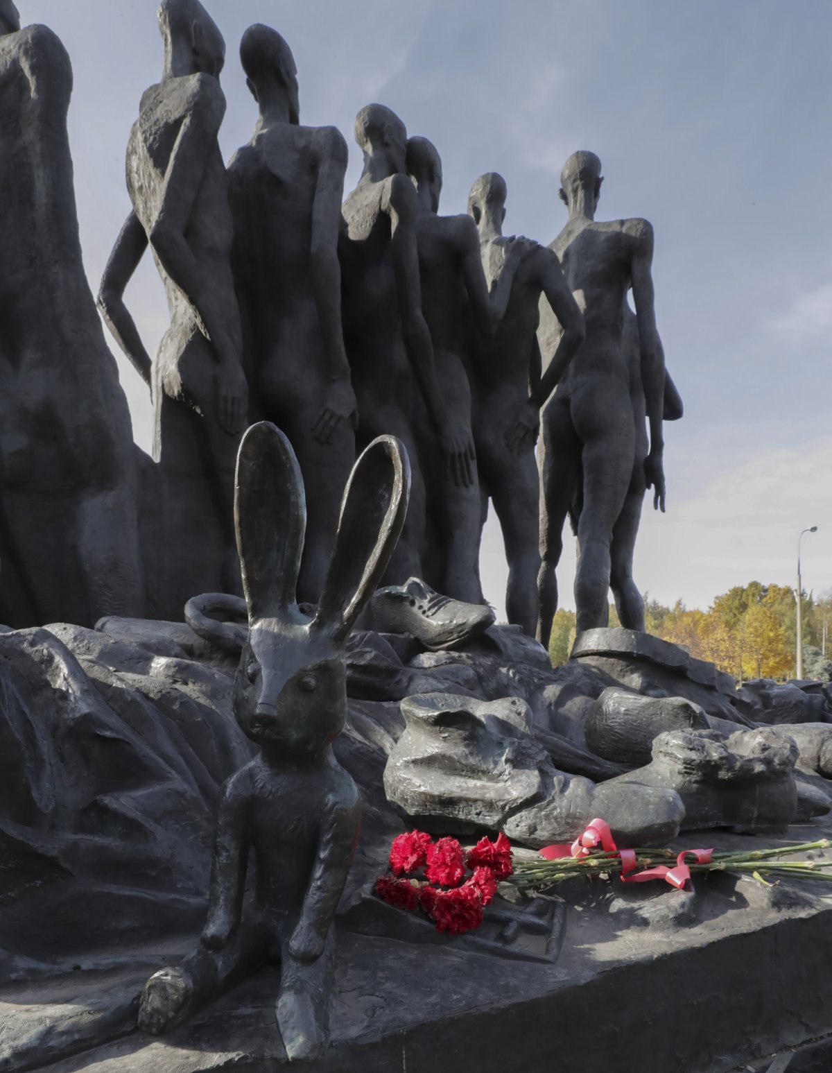 Памятник в Москве посвященный узникам концлагерей
