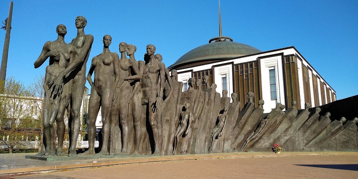 Поклонная гора памятник трагедия народов