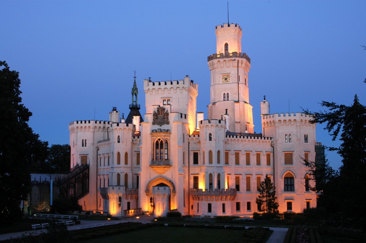 Замок в екатеринбурге достопримечательности