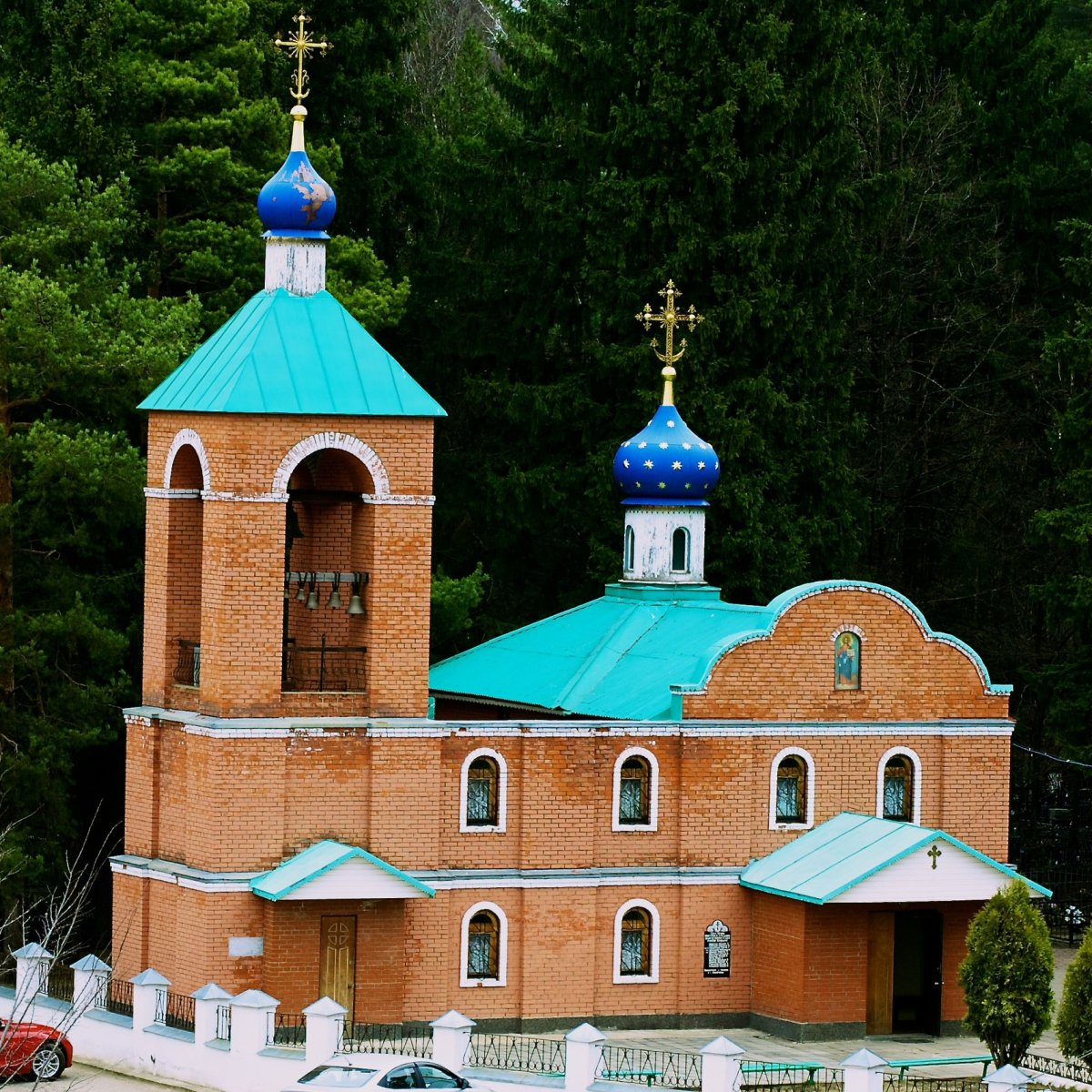 Храм Максима исповедника в Нахабино