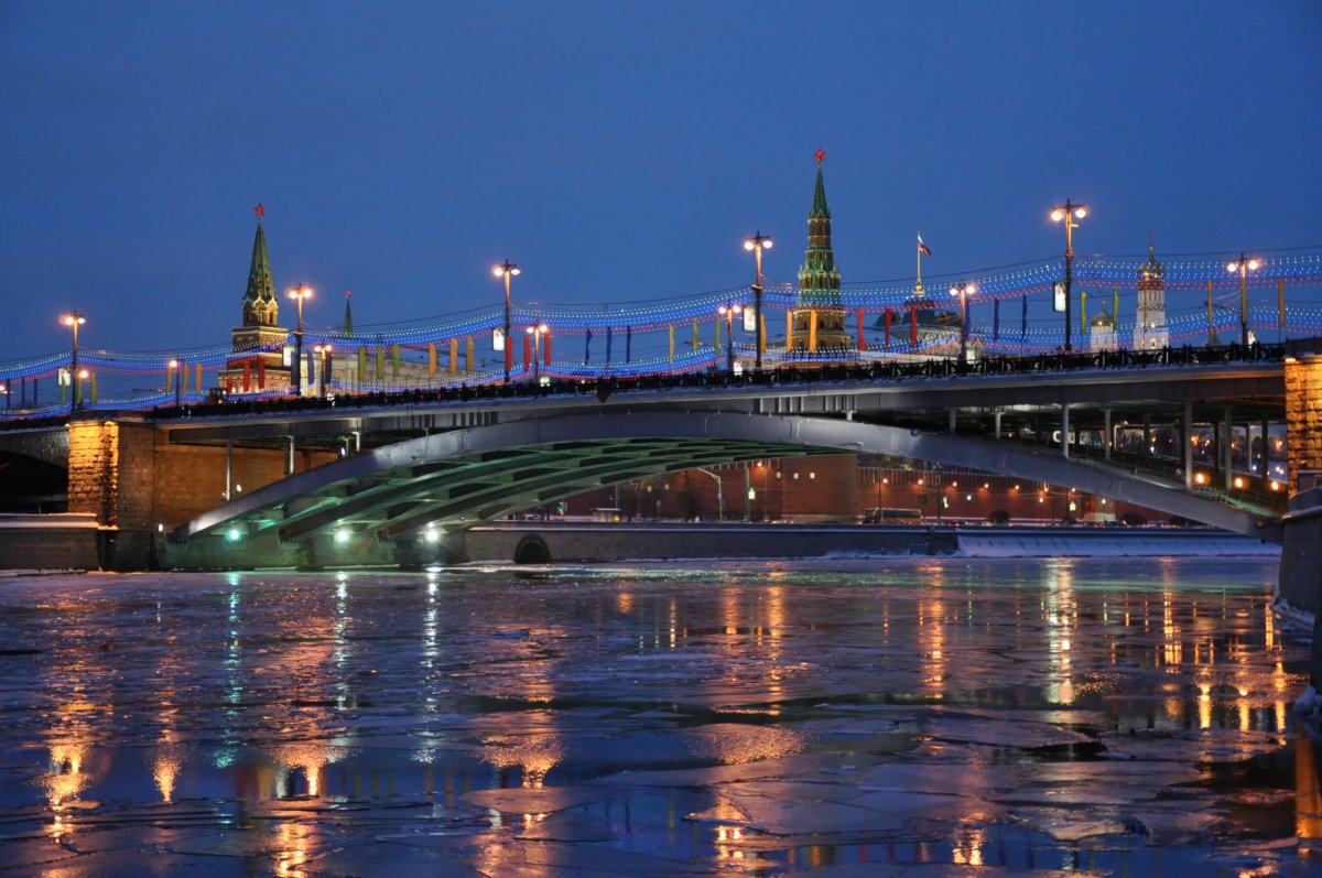 Москворецкий мост ночью