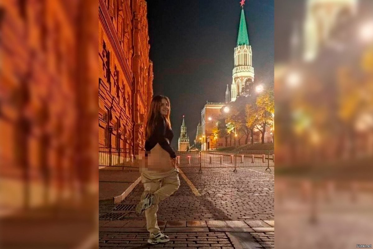 Ксения дамова на фоне Кремля