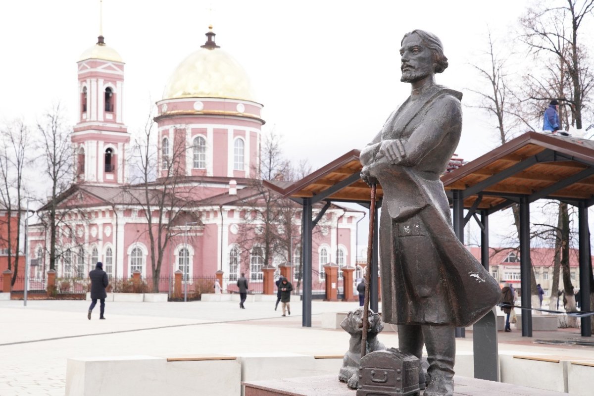 Бирск памятники