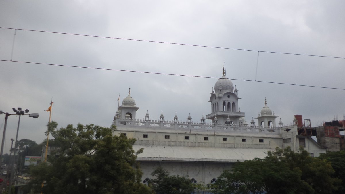Karweliu dwaras