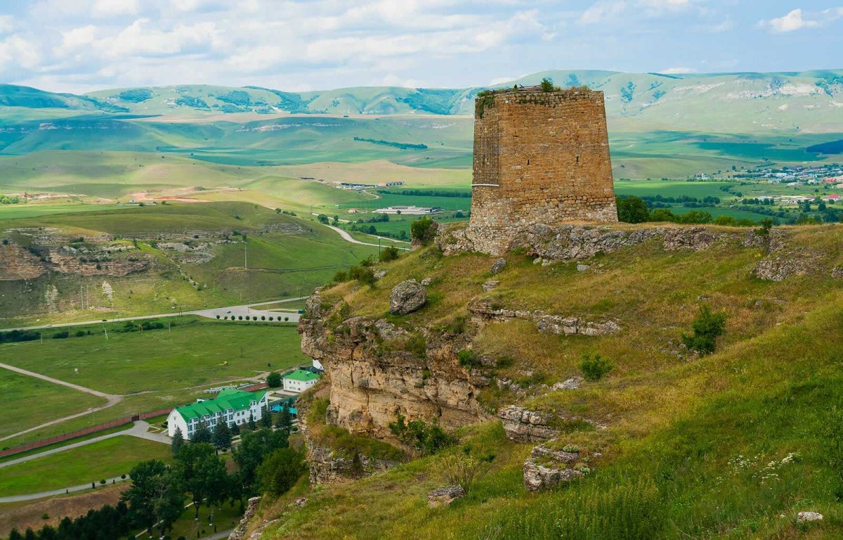 Башня Адиюх Хабез