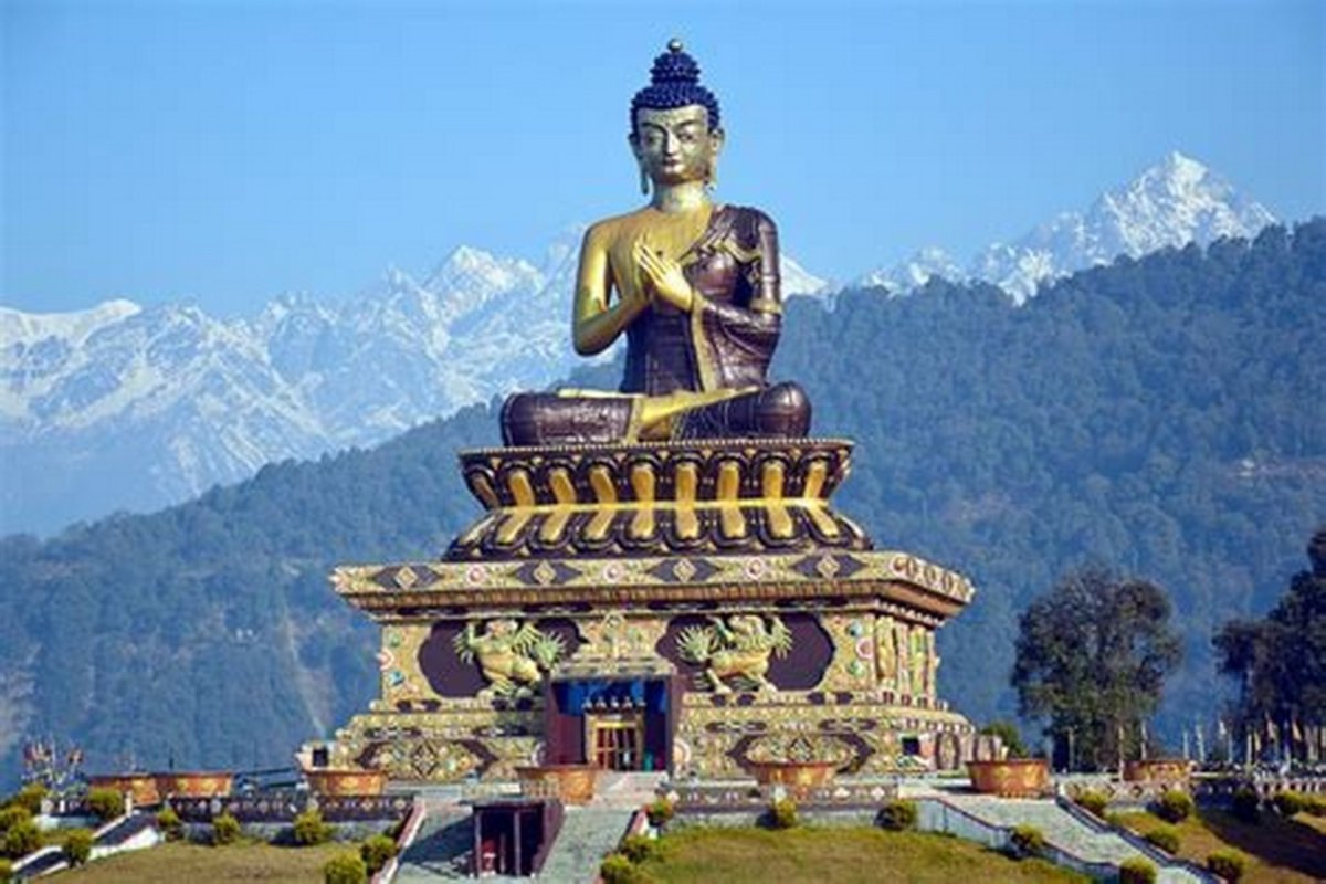 Статуя Будды в Индии